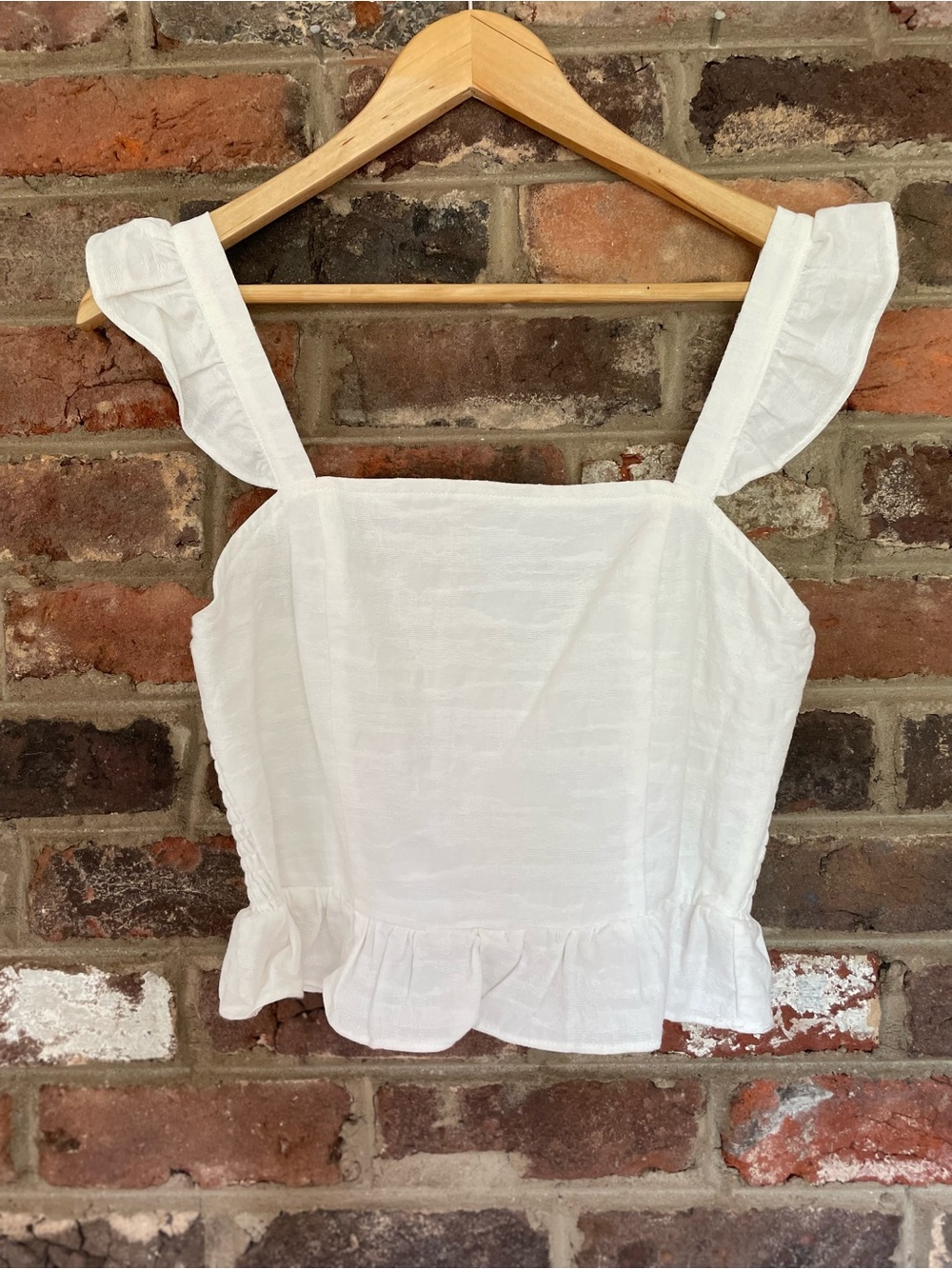 DO+BE White Ruffle-Hem Square Neck Crop Camisole